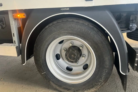 Fuso FA Canter 9C18 Botellero