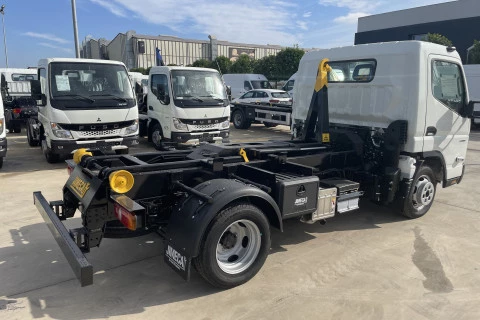 Mitsubishi Fuso Canter 3C15  /  2800