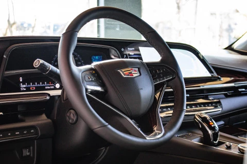 Cadillac Escalade 4WD Sport Platinum