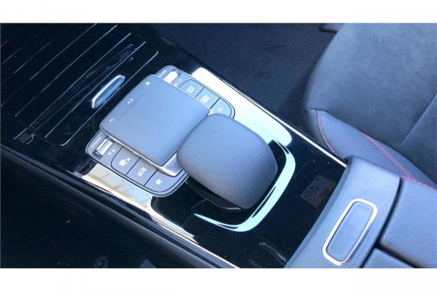 Mercedes-Benz CLA CLA 180