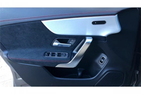 Mercedes-Benz CLA CLA 180