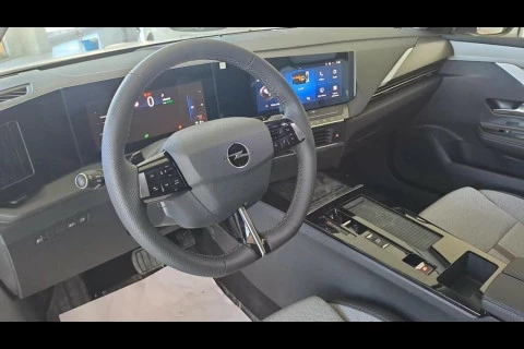 Opel Astra Elegance 1.6T 180 CV AT8