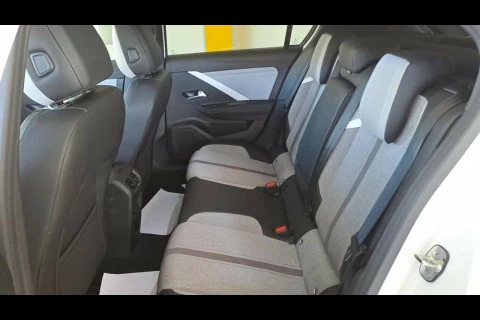 Opel Astra Elegance 1.6T 180 CV AT8