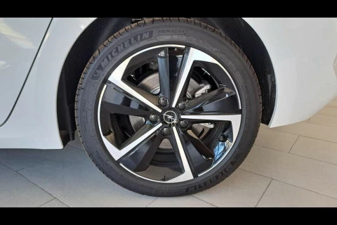 Opel Astra Elegance 1.6T 180 CV AT8