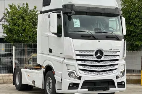 Mercedes-Benz Actros 1851 LS Mercedes-Benz Actros 1851 LS