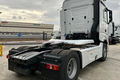 Mercedes-Benz Actros 1851 LS