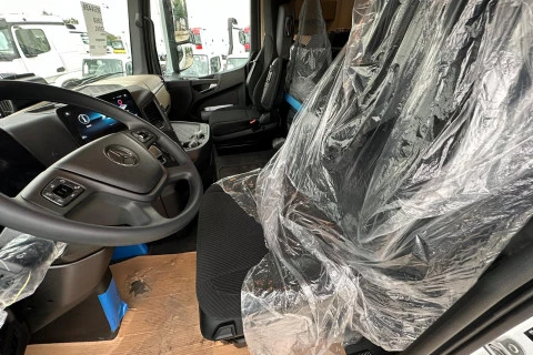 Mercedes-Benz Actros 1851 LS