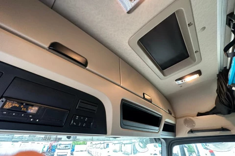 Mercedes-Benz Actros 1851 LS