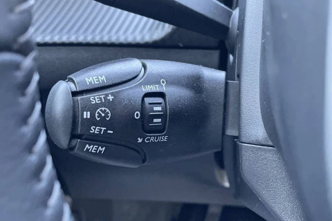 Peugeot 208 BlueHDi 73kW (100CV) Active Pack