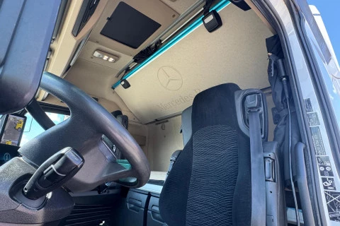 Mercedes-Benz Actros 1848 LS