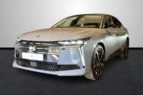 DS Nº4 Hybrid 145 Étoile Alcantara@