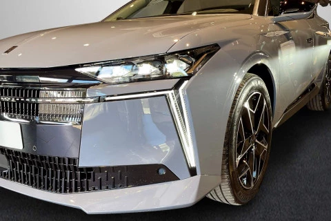 DS Nº4 Hybrid 145 Étoile Alcantara@