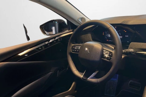 DS Nº4 Hybrid 145 Étoile Alcantara@