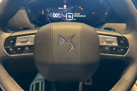 DS Nº4 Hybrid 145 Étoile Alcantara@