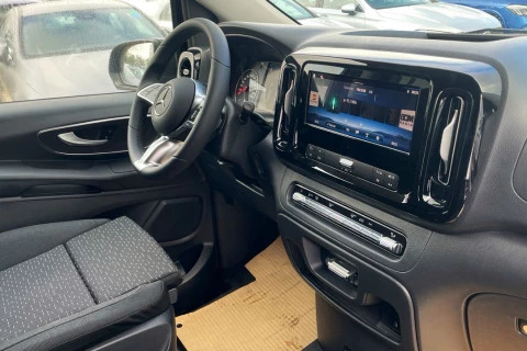 Mercedes-Benz Vito 116CDI AT 120kW Tourer Select Extralarga