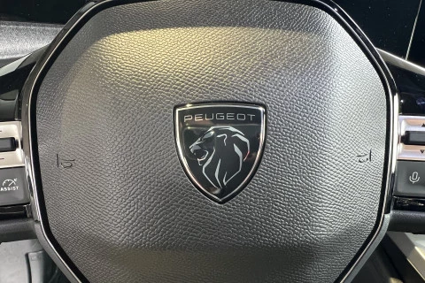 Peugeot 308 5P Allure Hybrid MHEV 145 e-DCS6