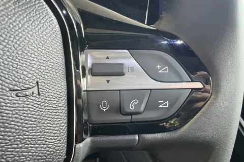 Peugeot 308 5P Allure Hybrid MHEV 145 e-DCS6