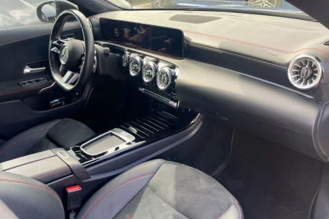 Mercedes-Benz CLA CLA 200
