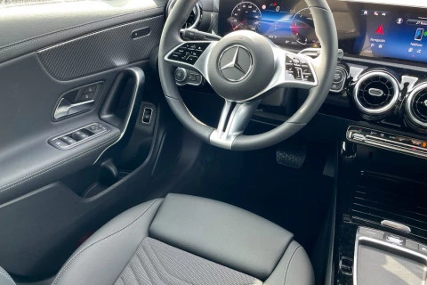 Mercedes-Benz CLA CLA 200 D DCT