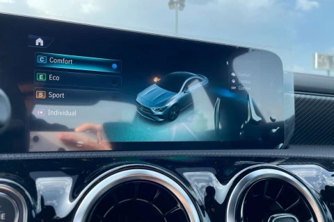 Mercedes-Benz CLA CLA 200 D DCT