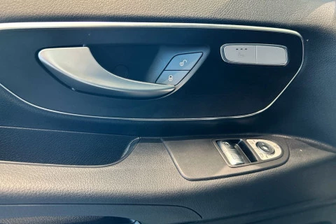Mercedes-Benz Vito 116CDI AT 120kW Tourer Pro Larga