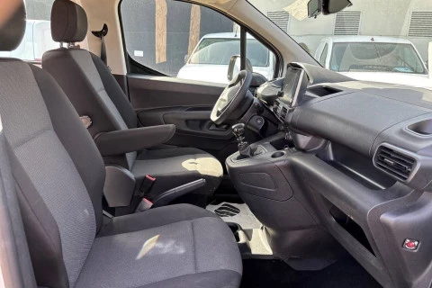 Peugeot Rifter Active Pack Business Std. BlueHDi 100