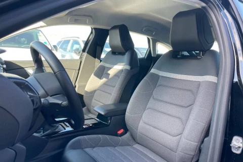 Citroën C4 BlueHDi 130 S&S EAT8 Shine