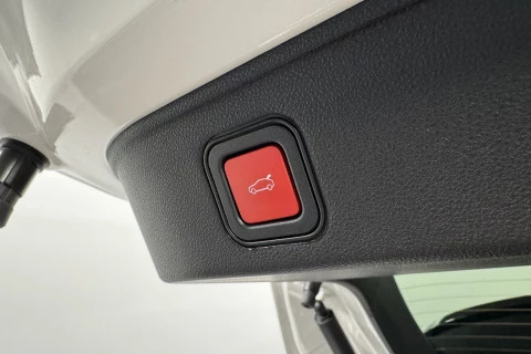 Alfa Romeo Junior Ibrida Speciale 108kW (145CV) Alfa Romeo Junior Ibrida Speciale 108kW (145CV)