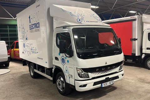 Fuso Canter 4 Ton 4C15e