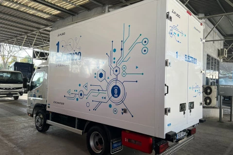 Fuso Canter 4 Ton 4C15e