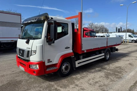 Nissan NT 500 PORTA VEHÍCULOS