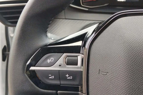 Peugeot 208 Active Puretech 100