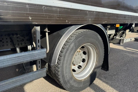 Mercedes-Benz Antos 1824 L