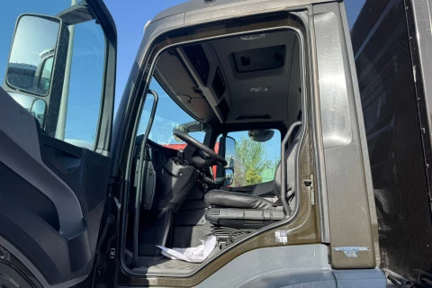 Mercedes-Benz Antos 1824 L