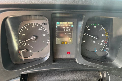 Mercedes-Benz Antos 1824 L