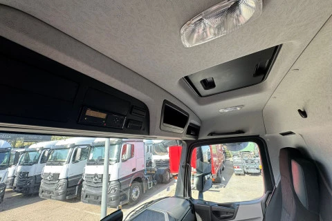 Mercedes-Benz Antos 1824 L