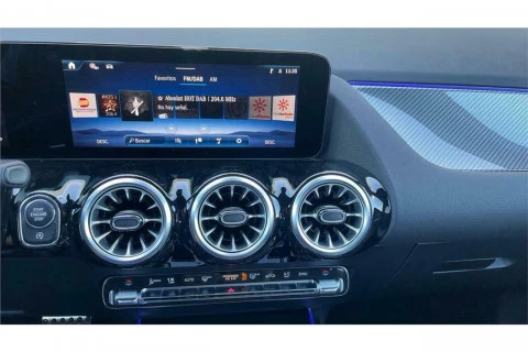 Mercedes-Benz GLA GLA 200 D