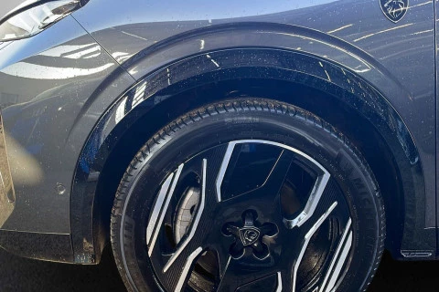 Peugeot e-5008 GT Eléctrico 157kW