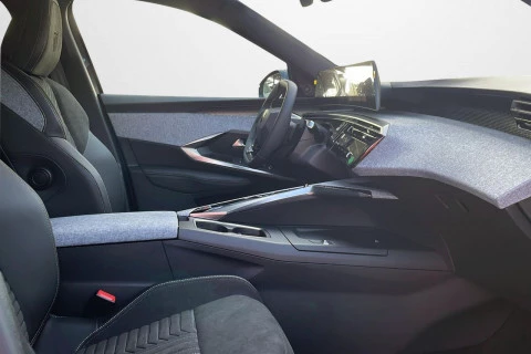 Peugeot e-5008 GT Eléctrico 157kW