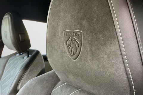 Peugeot e-5008 GT Eléctrico 157kW