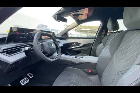 Peugeot e-5008 GT Eléctrico 157kW