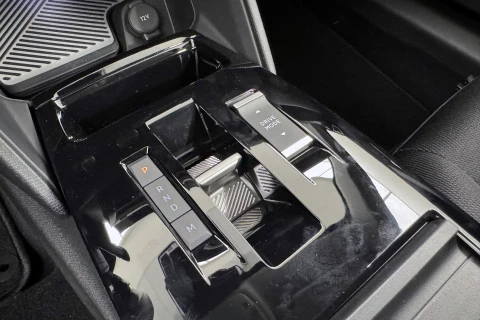 Citroën C4 Hybrid 145 ë-DCS6 Business Edition