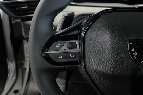 Peugeot 2008 N2008 Style Hybrid 145 eDCS6