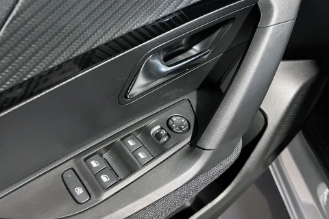 Peugeot 2008 N2008 Style Hybrid 145 eDCS6