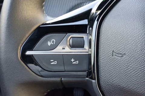 Peugeot 2008 PureTech 100 S&S Allure 75 kW (100 CV)