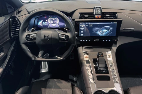 DS 7 E-TENSE 225 SAINT EXUPERY