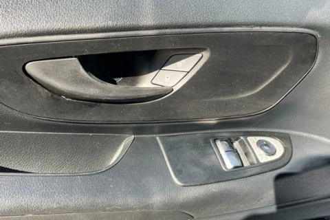 Mercedes-Benz Vito 116CDI AT 120kW Tourer Pro Larga