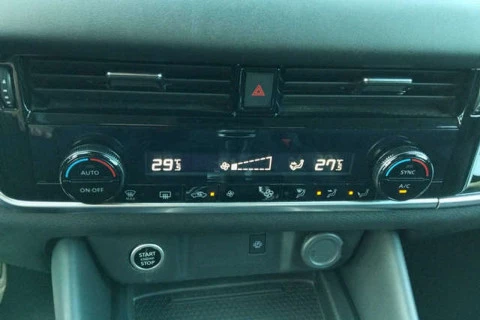 Nissan Qashqai DIG-T 103kW N-Connecta