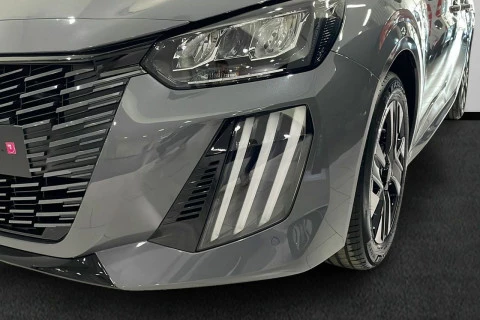 Peugeot 208 Allure HYBRID 110 eDCS6