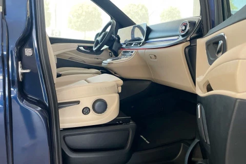 Mercedes-Benz Clase V 300 d Avantgarde Largo